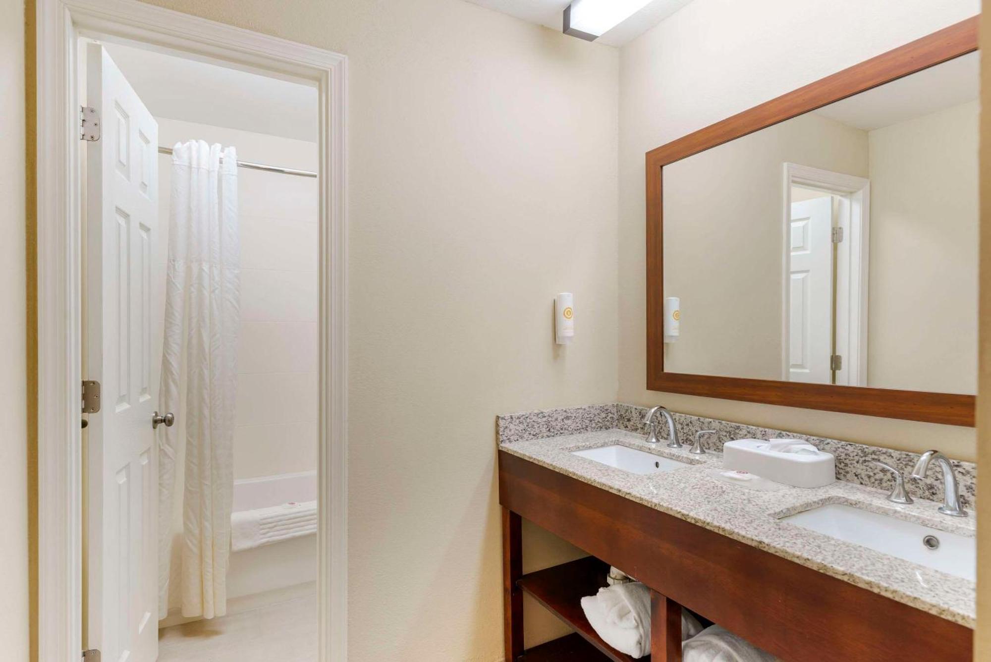 Comfort Inn Petersburg Near Fort Gregg-Adams Luaran gambar